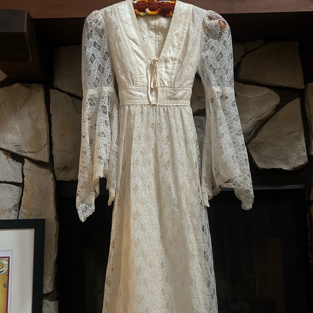 70s Candi Jones Angel Sleeved Gunne Sax Style Vintage Dress